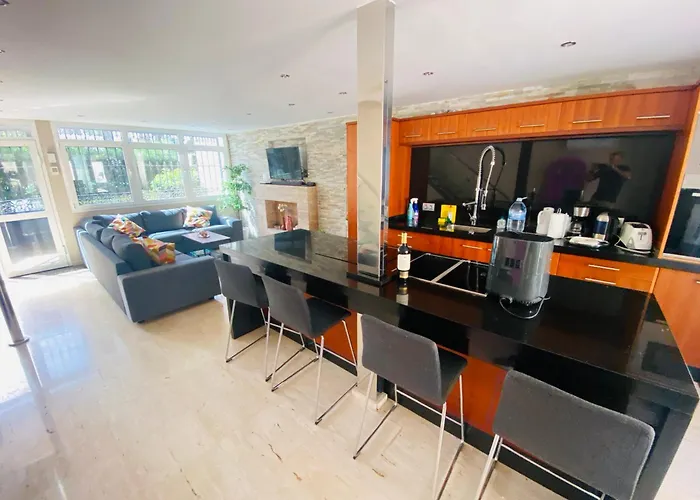 Puerto Rico Duplex With Community Pool Close To The Holiday home