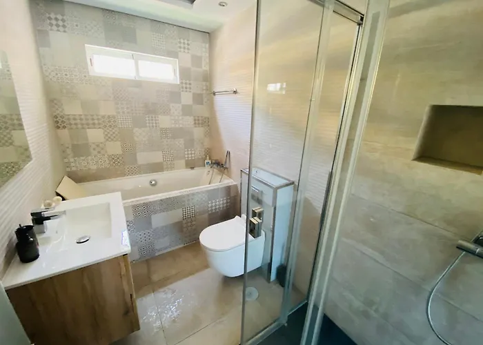Puerto Rico Duplex With Community Pool Close To The Holiday home *