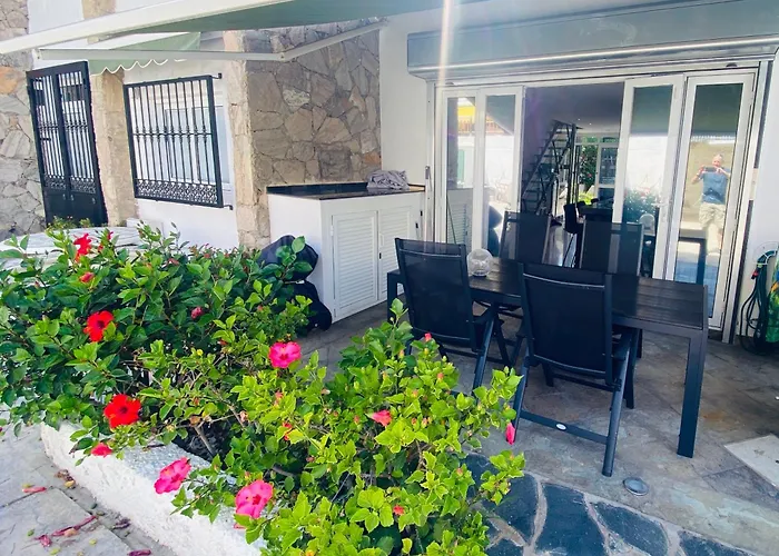 Puerto Rico Duplex With Community Pool Close To The * Puerto Rico (Gran Canaria)